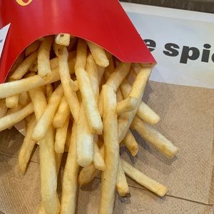 Meet your Posher, Adison